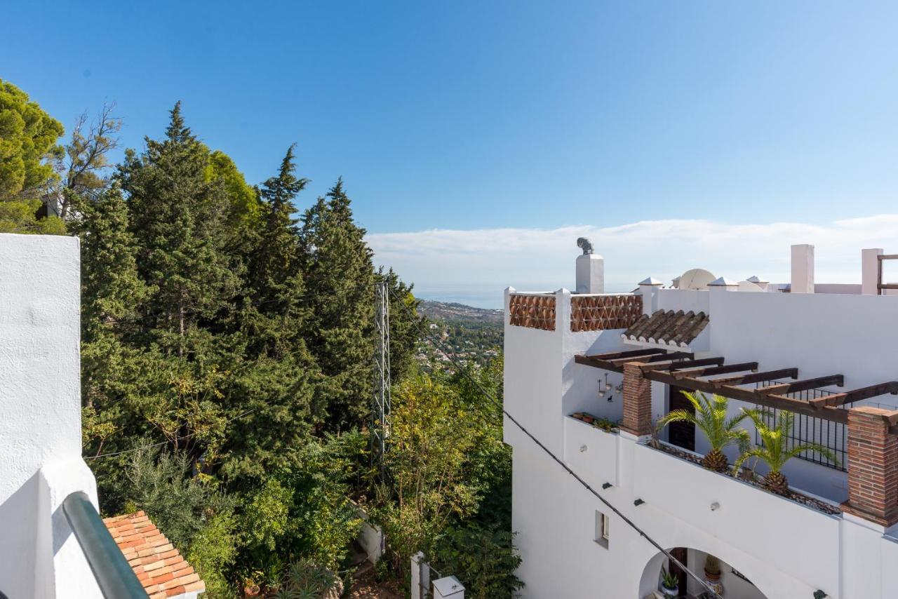 Hostal El Escudo De Mijas Hotel Exterior photo